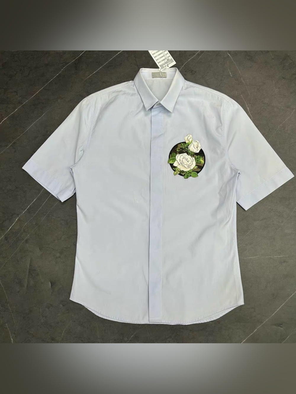 🚩steal Dior Light Blue Short-Sleeve Button-Down Shirt with White Rose Patch